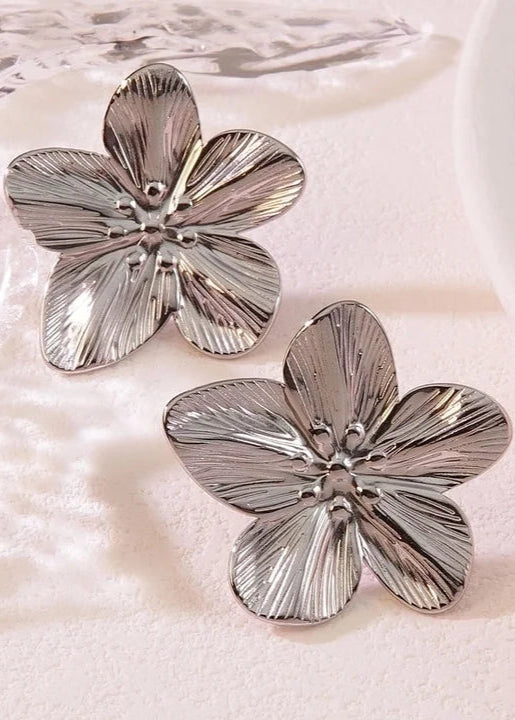 Verstelbare stainless steel ringen in goud en zilver met verschillende designs. Duurzaam, stijlvol en passend voor elke vinger.