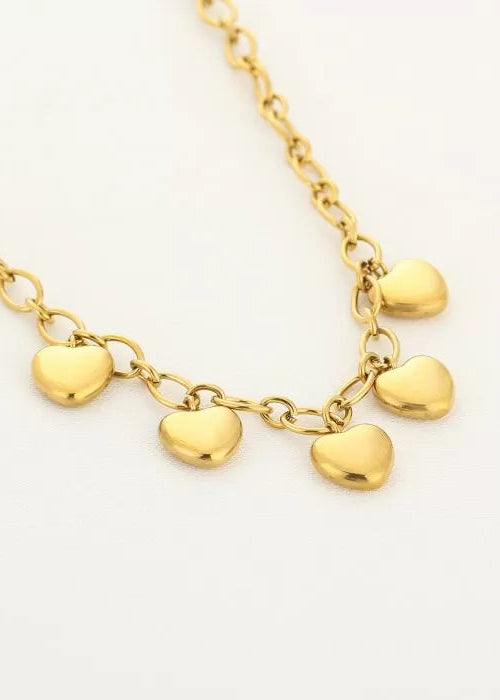 Stainless steel bedelkettingen in goud en zilver. Duurzaam, waterproof en trendy. Elke ketting heeft eigen bedels, mix en match jouw favorieten.
