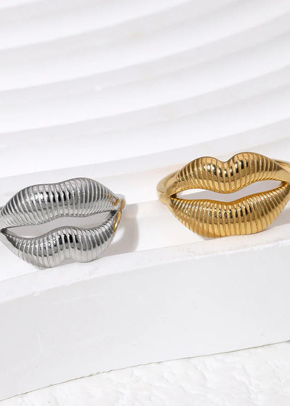 Verstelbare stainless steel ringen in goud en zilver met verschillende designs. Duurzaam, stijlvol en passend voor elke vinger.