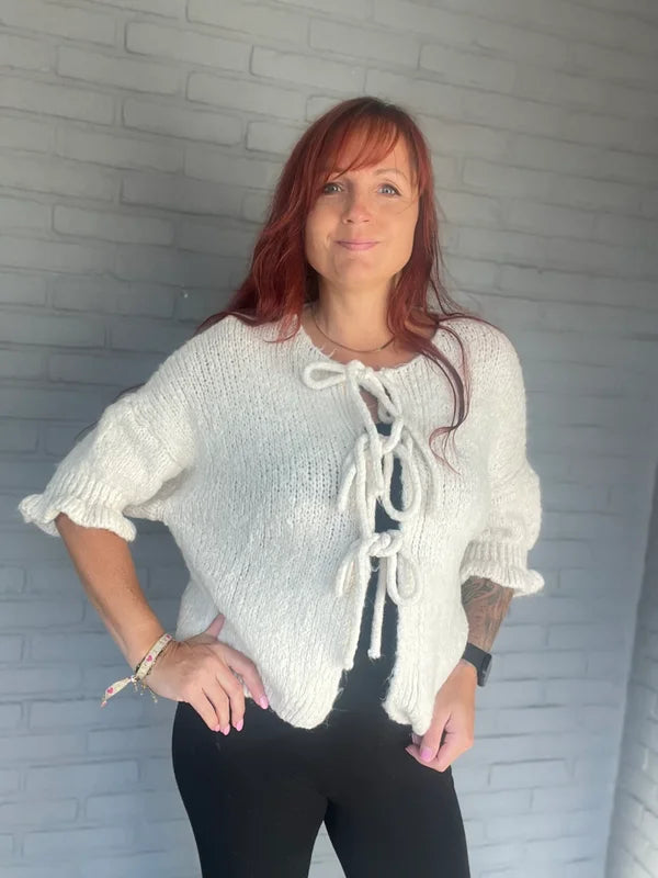 Strikjesvest Ruffle Mouw in 3 kleuren beschikbaar