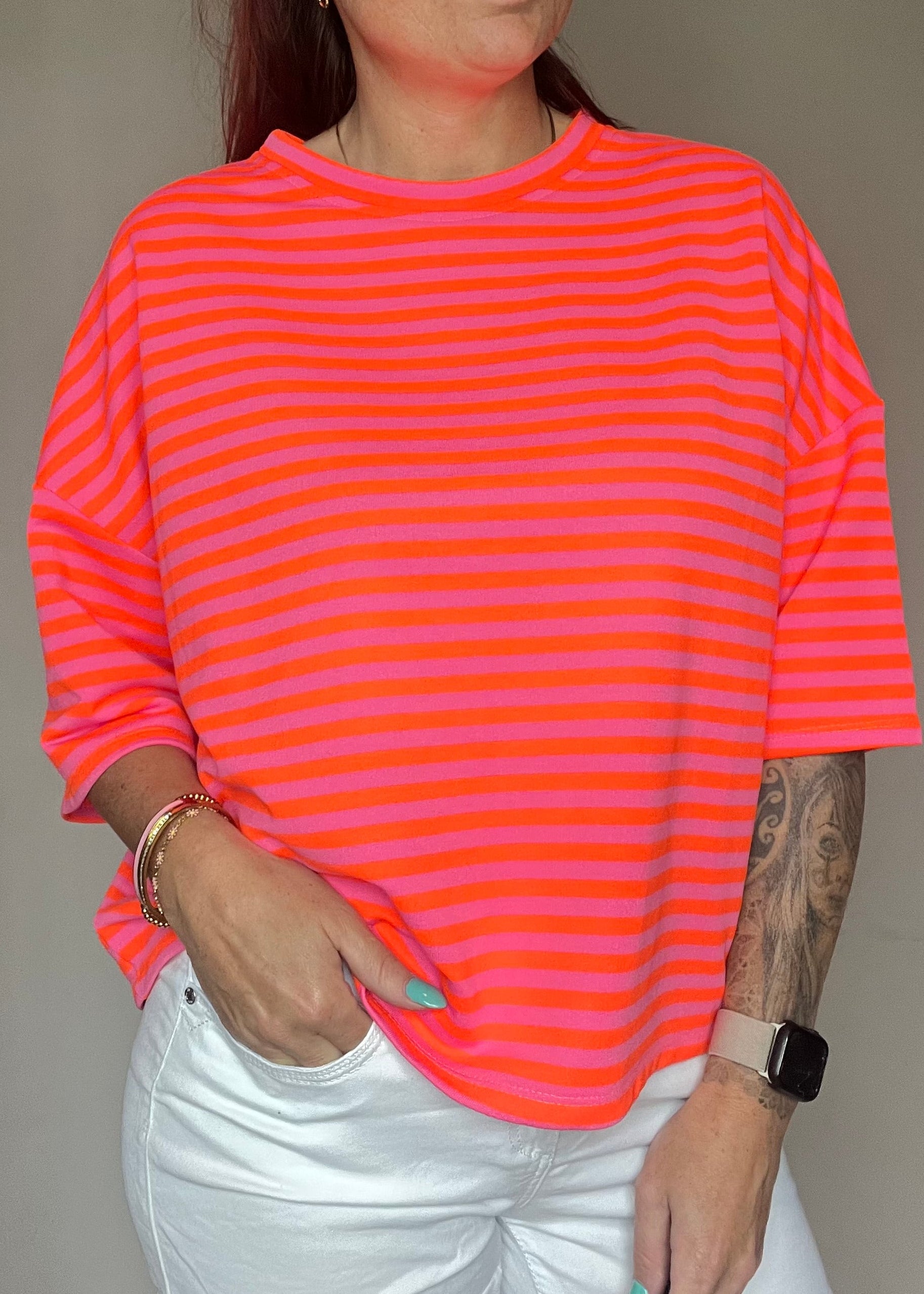Gestreept oversized dames shirt met driekwart mouwen in 8 verschillende kleurcombinatie's van Piek Fashion