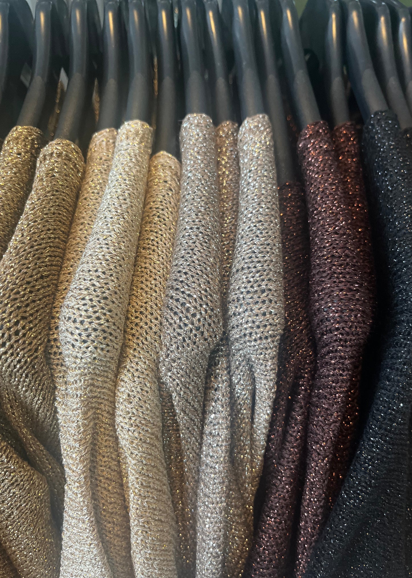 Glittertrui met V-hals, lurex trui met korte mouw in najaarskleuren, chic en comfortabel