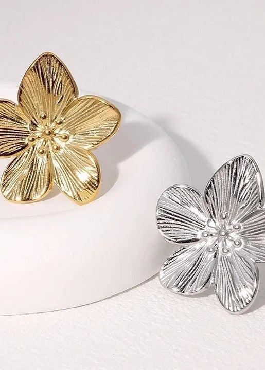 Verstelbare stainless steel ringen in goud en zilver met verschillende designs. Duurzaam, stijlvol en passend voor elke vinger.