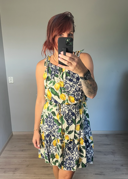 zomerjurkje in vrolijke print
