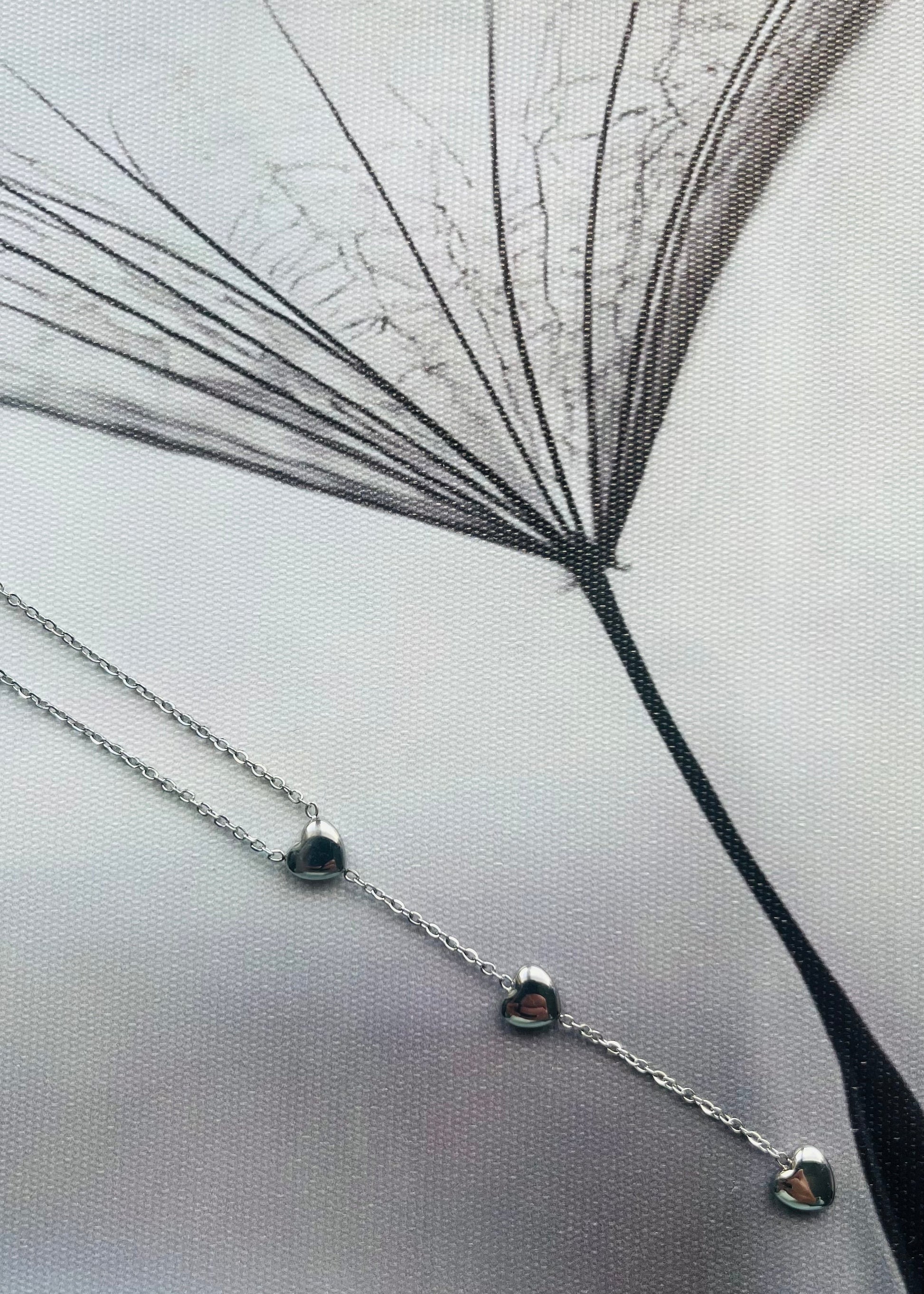 Shop stijlvolle stainless steel kettingen met hanger bij Piek Fashion. Duurzaam, verkleurt niet en perfect te combineren. Tijdloze sieraden voor elke outfit