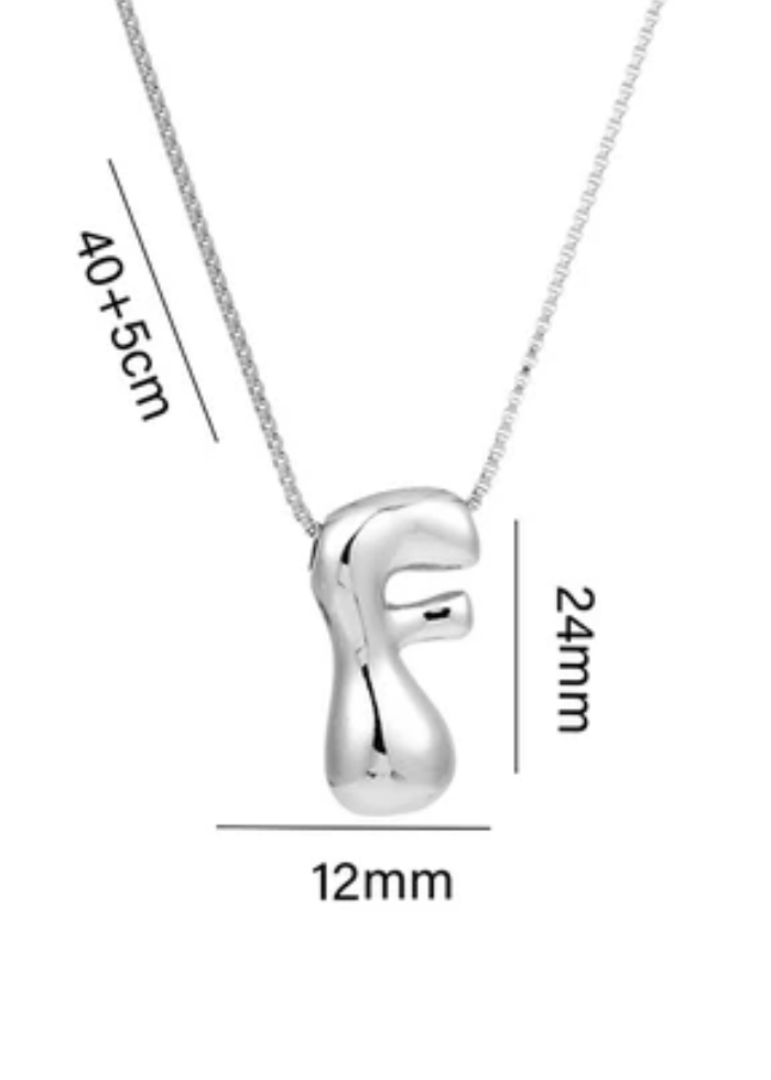 Stainless steel ketting met letter initialen hanger in bubble vorm in goud of zilver van Piek Fashion