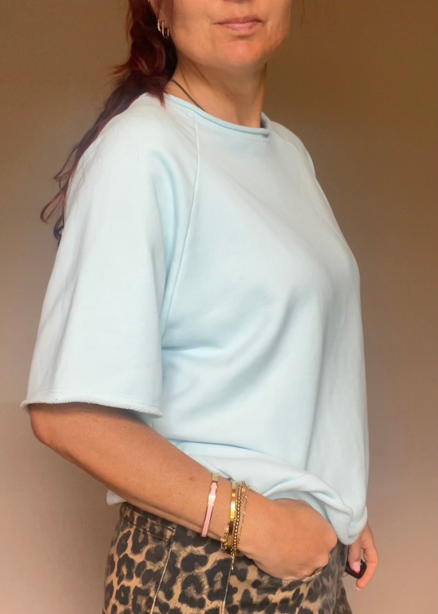 Oversized pastel shirt-trui voor dames van 100% katoen met korte mouwen in roze, geel, oranje en blauw van Piek Fashion