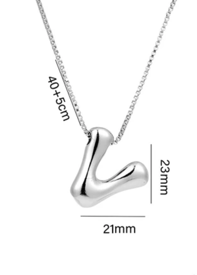 Stainless steel ketting met letter initialen hanger in bubble vorm in goud of zilver van Piek Fashion