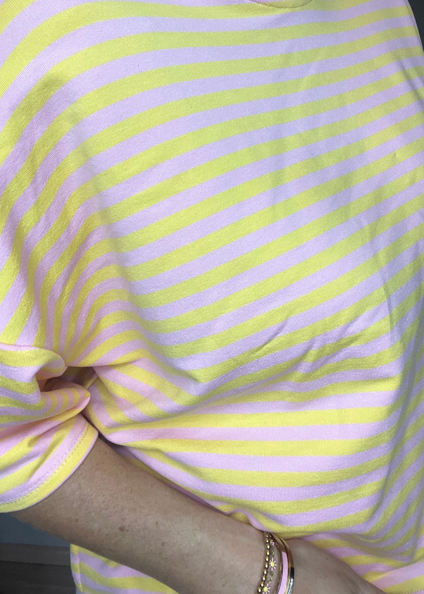 Gestreept oversized dames shirt met driekwart mouwen in 8 verschillende kleurcombinatie's van Piek Fashion