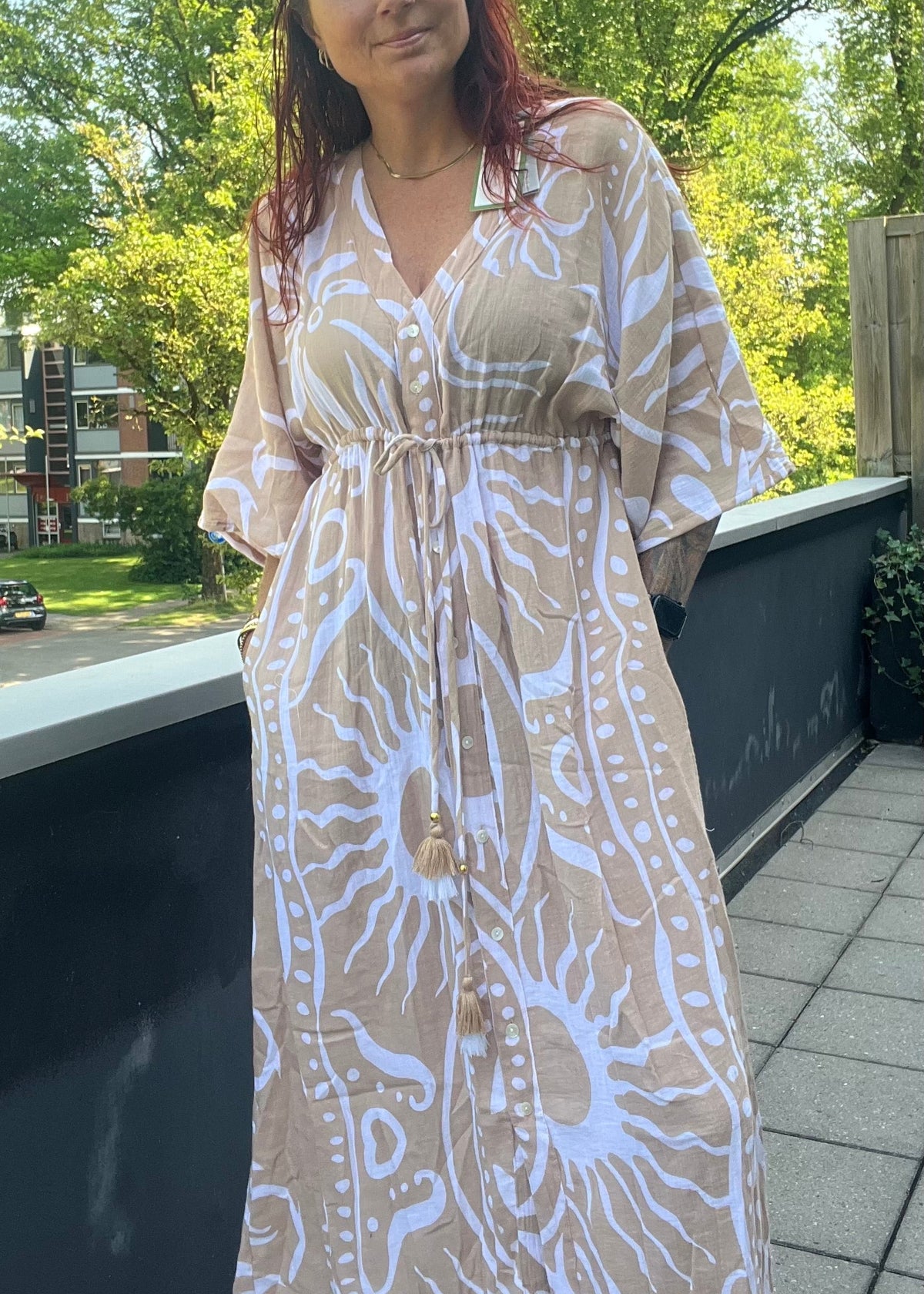 Luchtige katoenen maxi jurk met print voor dames in groen, beige en zwart | Piek Fashion