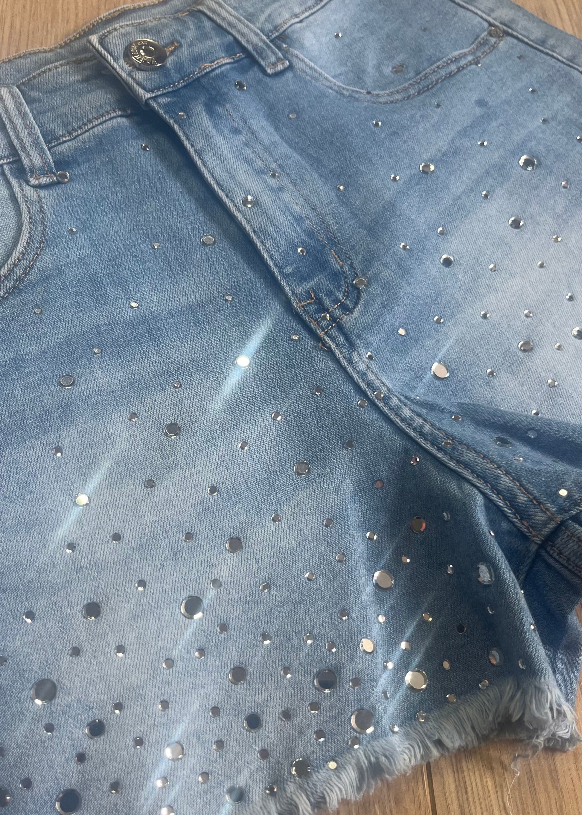 Korte jeans met grote glittersteentjes aan de voorkant, denim stretchmateriaal, verkrijgbaar van XS tot XL.