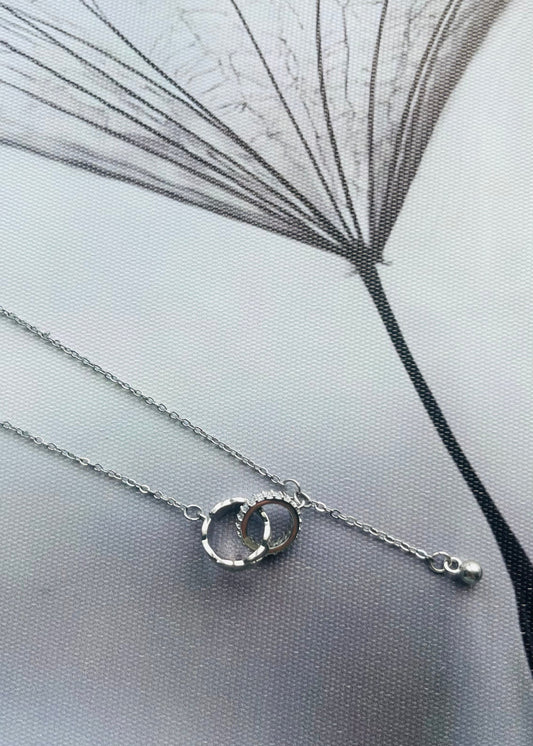 Shop stijlvolle stainless steel kettingen met hanger bij Piek Fashion. Duurzaam, verkleurt niet en perfect te combineren. Tijdloze sieraden voor elke outfit.