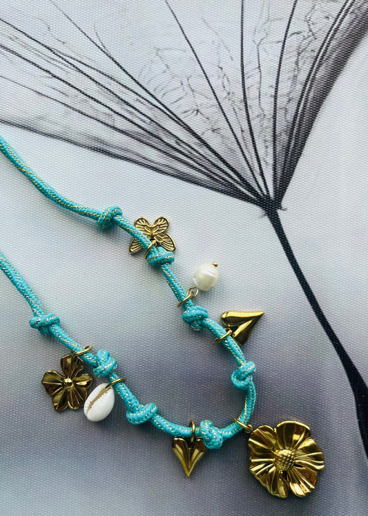 Hippe beach look damesketting met  bedels. Verkleurt niet, waterproof, zomers & trendy.