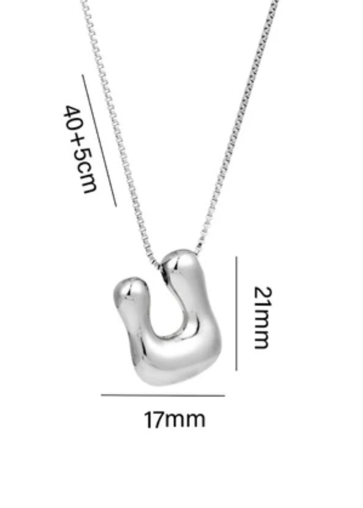 Stainless steel ketting met letter initialen hanger in bubble vorm in goud of zilver van Piek Fashion