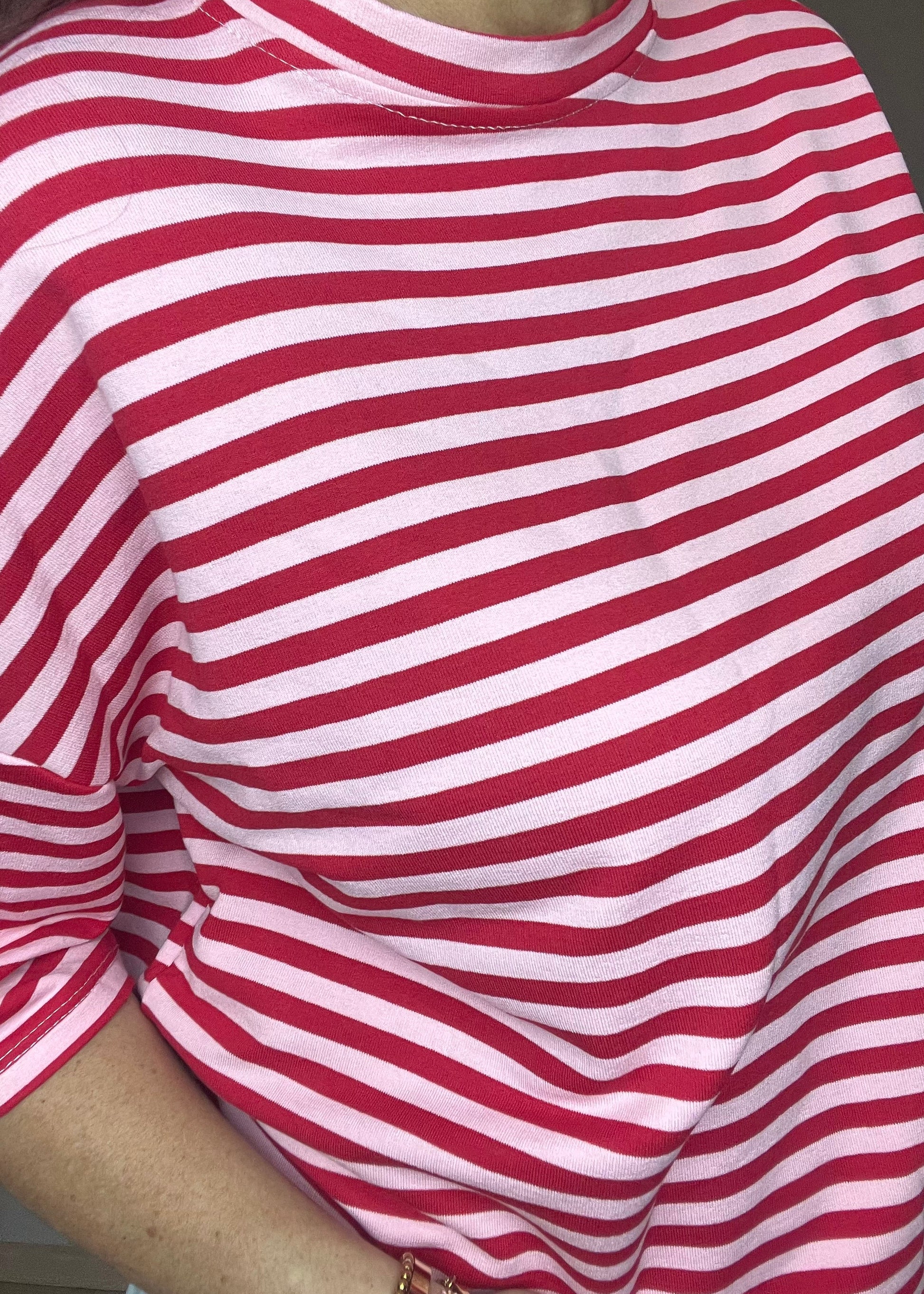 Gestreept oversized dames shirt met driekwart mouwen in 8 verschillende kleurcombinatie's van Piek Fashion
