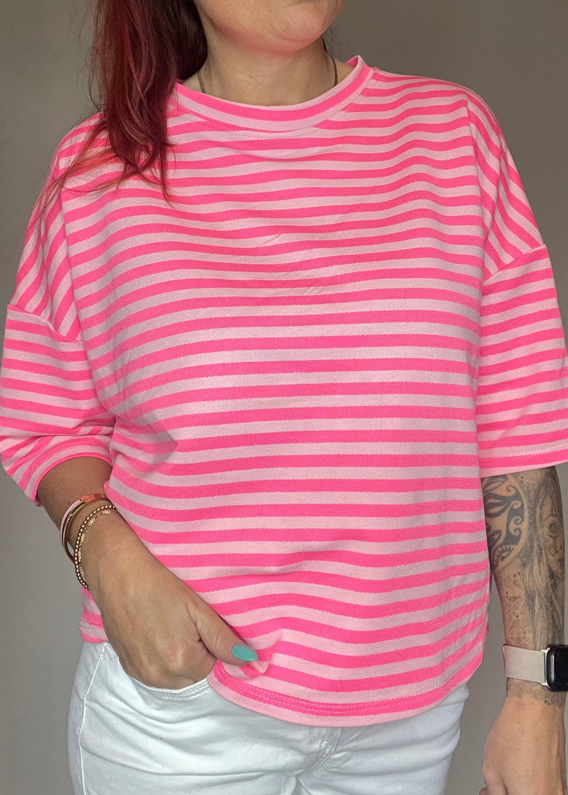 Gestreept oversized dames shirt met driekwart mouwen in 8 verschillende kleurcombinatie's van Piek Fashion