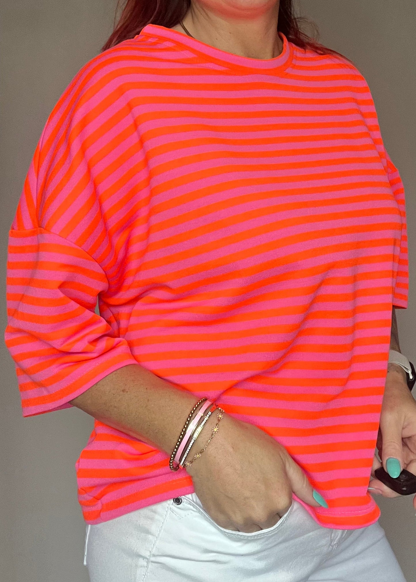 Gestreept oversized dames shirt met driekwart mouwen in 8 verschillende kleurcombinatie's van Piek Fashion